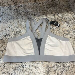 Half Moon Active Bralette White Size XL NWT